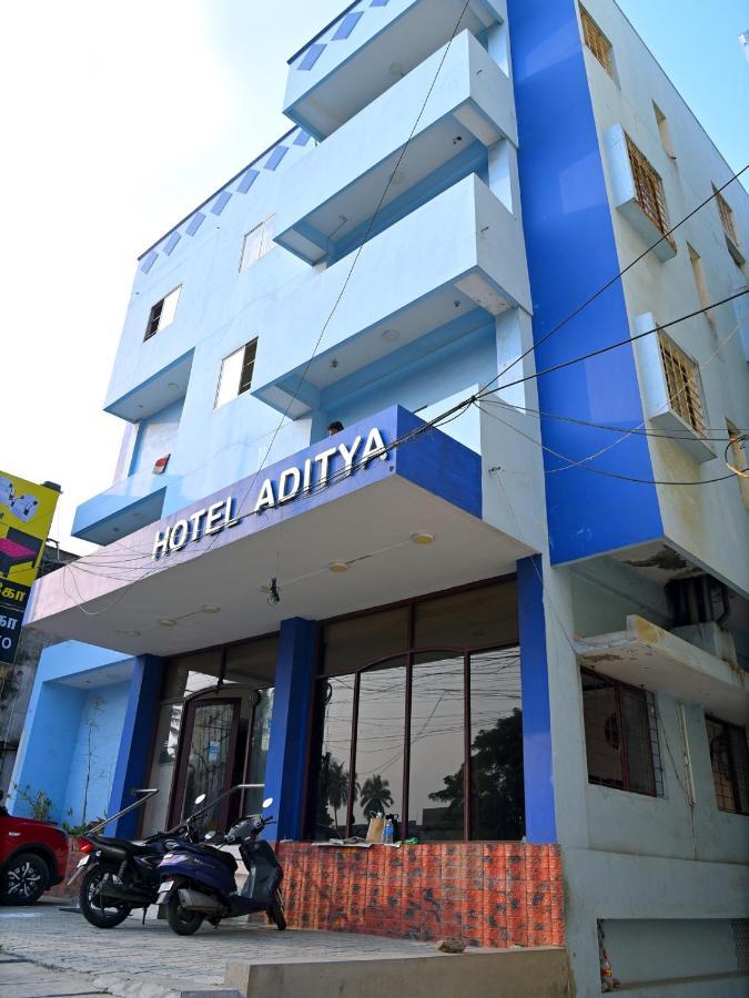 Hotel Aditya Пондичери Екстериор снимка
