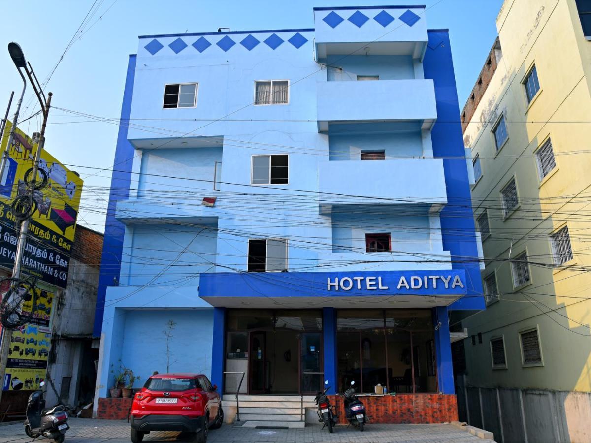 Hotel Aditya Пондичери Екстериор снимка